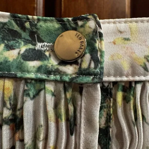 TED BAKER Women’s Dancing Leaves Sheer Pleated 3/4 Sleeved Blouse Sz US 10/L NWT - Picture 11 of 16